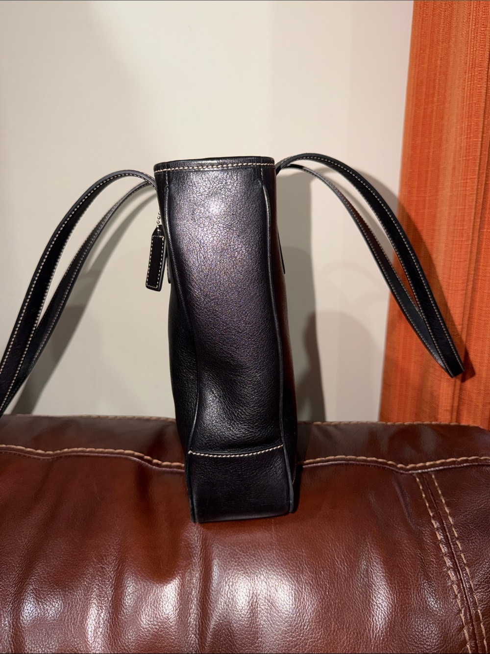 ‼️Vintage Coach Black Leather Hampton Tote Shoulder Bag - Picture 4 of 14